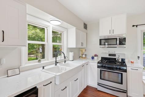 1020 Woodland Avenue Batavia IL 60510