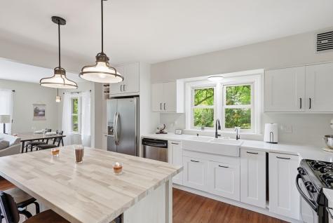1020 Woodland Avenue Batavia IL 60510