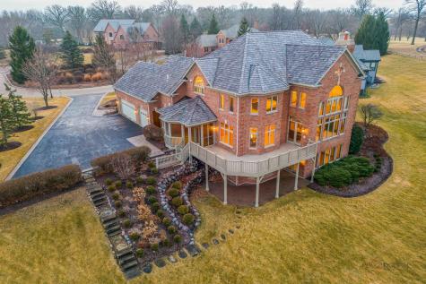 1611 Burr Oak Drive Libertyville IL 60048