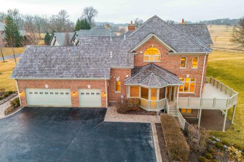 1611 Burr Oak Drive Libertyville IL 60048