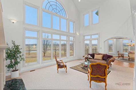 1611 Burr Oak Drive Libertyville IL 60048