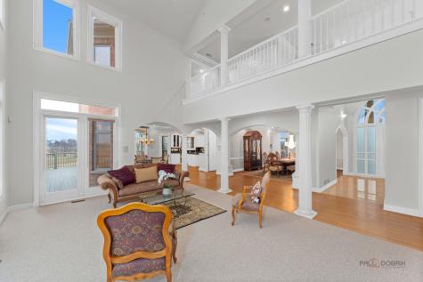 1611 Burr Oak Drive Libertyville IL 60048