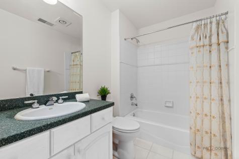 1611 Burr Oak Drive Libertyville IL 60048