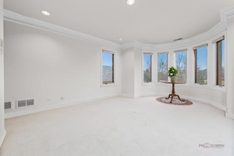 1611 Burr Oak Drive Libertyville IL 60048