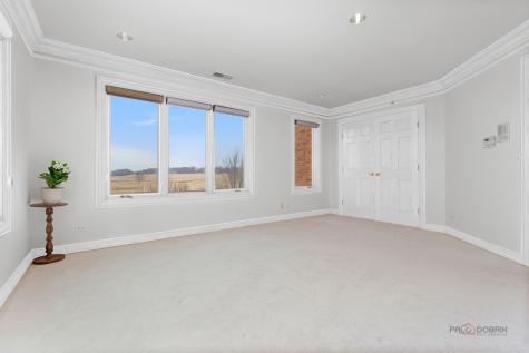 1611 Burr Oak Drive Libertyville IL 60048