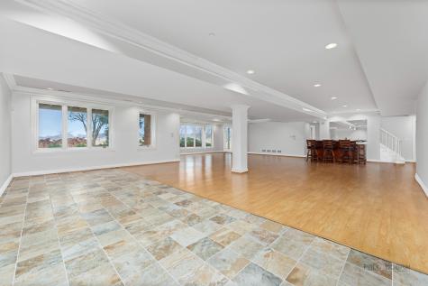 1611 Burr Oak Drive Libertyville IL 60048