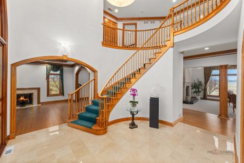 1611 Burr Oak Drive Libertyville IL 60048