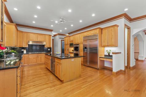 1611 Burr Oak Drive Libertyville IL 60048