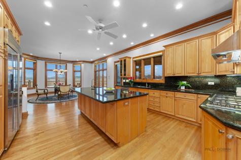 1611 Burr Oak Drive Libertyville IL 60048