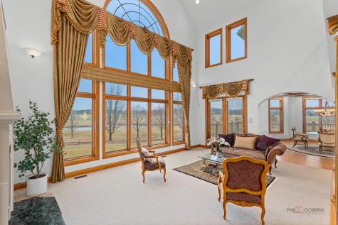1611 Burr Oak Drive Libertyville IL 60048