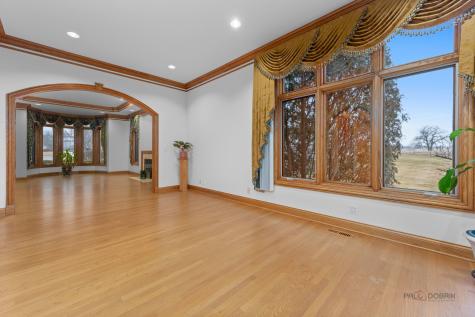 1611 Burr Oak Drive Libertyville IL 60048