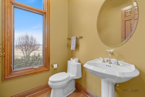 1611 Burr Oak Drive Libertyville IL 60048
