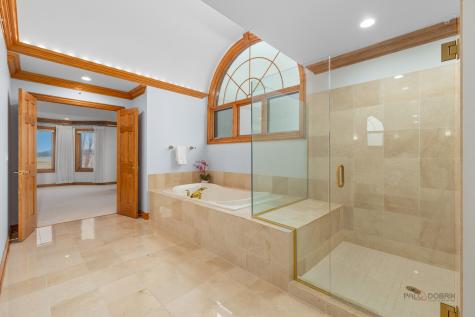 1611 Burr Oak Drive Libertyville IL 60048