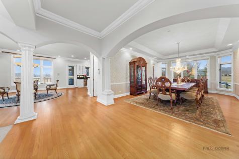 1611 Burr Oak Drive Libertyville IL 60048