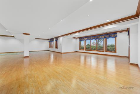 1611 Burr Oak Drive Libertyville IL 60048