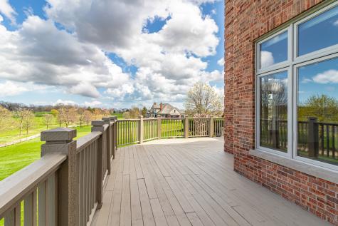 1611 Burr Oak Drive Libertyville IL 60048