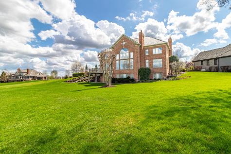 1611 Burr Oak Drive Libertyville IL 60048