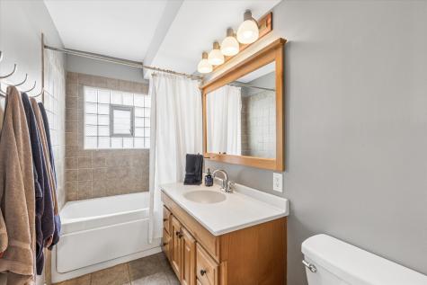 24 East Congress Street Villa Park IL 60181