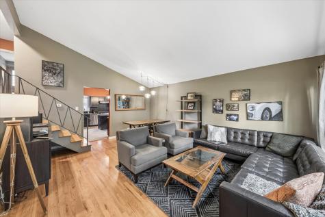 24 East Congress Street Villa Park IL 60181