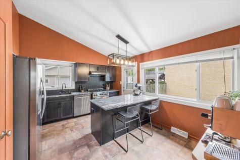 24 East Congress Street Villa Park IL 60181