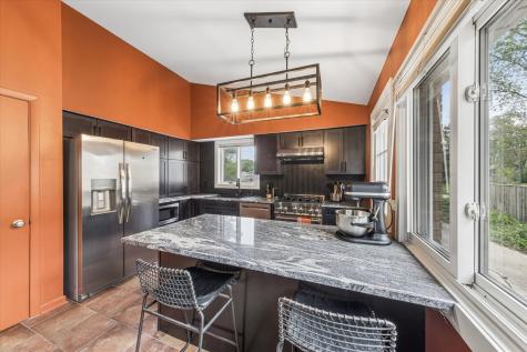 24 East Congress Street Villa Park IL 60181