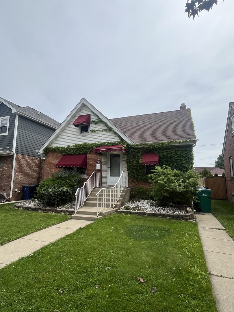 10029 South Trumbull Avenue Evergreen Park IL 60805