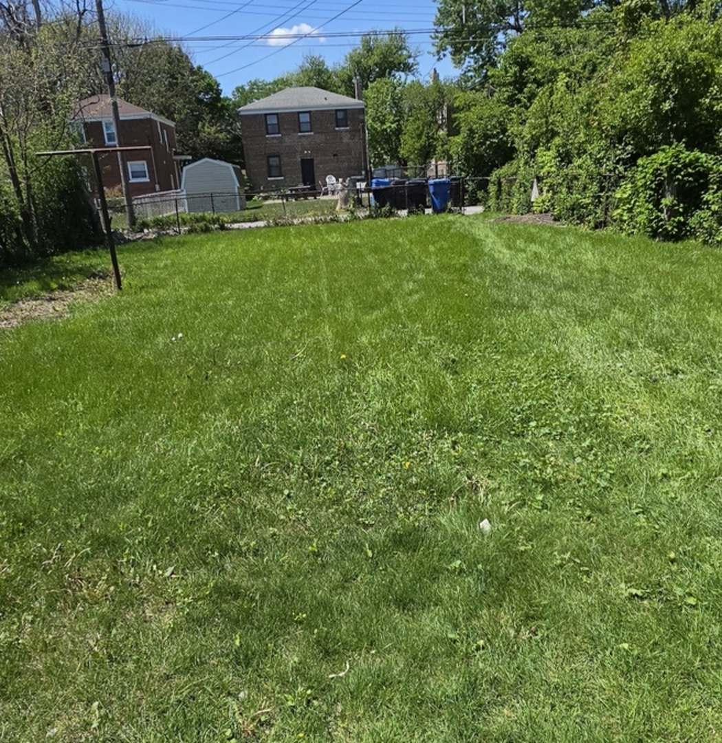 10118 South Luella Avenue Chicago IL 60617