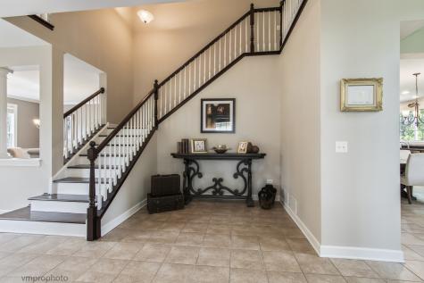 224 Red Oak Court Island Lake IL 60042