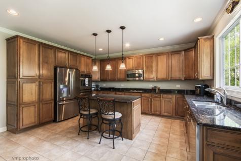 224 Red Oak Court Island Lake IL 60042