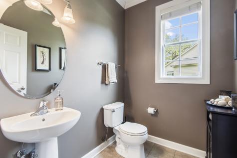 224 Red Oak Court Island Lake IL 60042