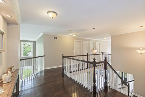 224 Red Oak Court Island Lake IL 60042