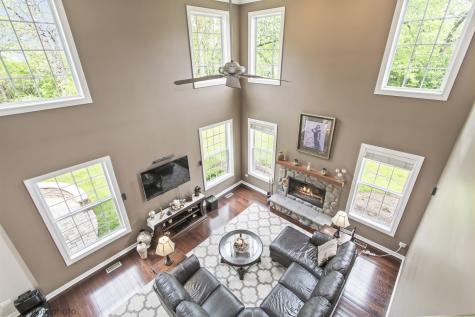 224 Red Oak Court Island Lake IL 60042
