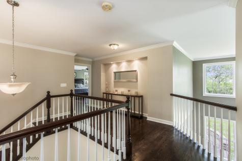 224 Red Oak Court Island Lake IL 60042