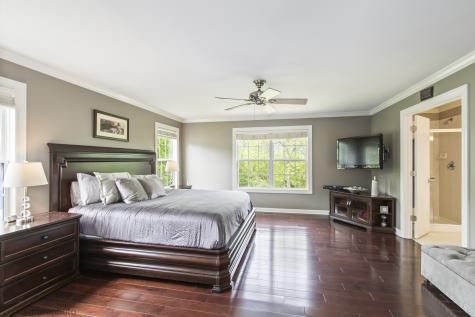 224 Red Oak Court Island Lake IL 60042