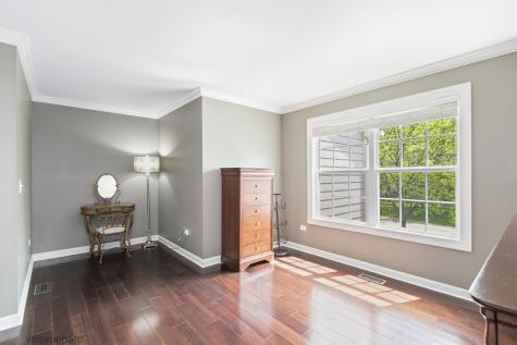 224 Red Oak Court Island Lake IL 60042