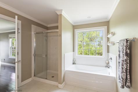 224 Red Oak Court Island Lake IL 60042