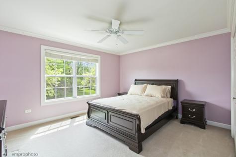 224 Red Oak Court Island Lake IL 60042