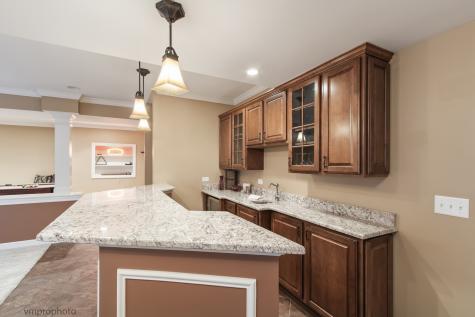 224 Red Oak Court Island Lake IL 60042