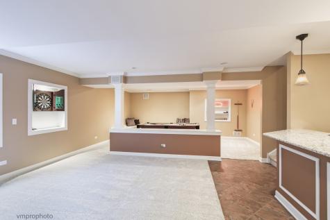 224 Red Oak Court Island Lake IL 60042