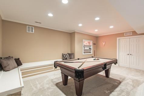224 Red Oak Court Island Lake IL 60042