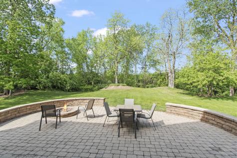 224 Red Oak Court Island Lake IL 60042