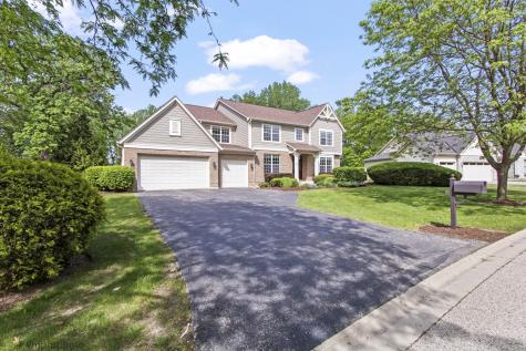 224 Red Oak Court Island Lake IL 60042
