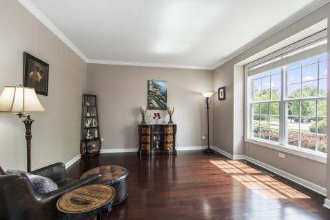224 Red Oak Court Island Lake IL 60042