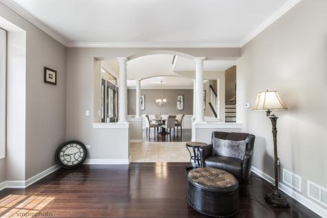 224 Red Oak Court Island Lake IL 60042