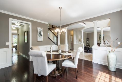 224 Red Oak Court Island Lake IL 60042