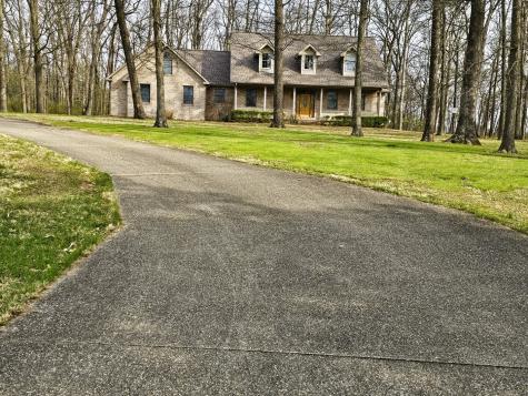9 Fawn Drive Fairfield IL 62837