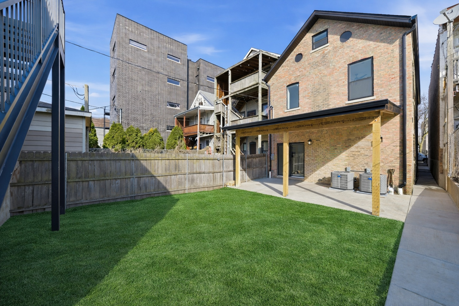 2625 West Armitage Avenue Chicago IL 60647