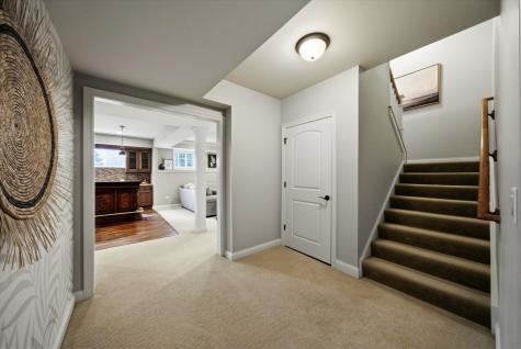 2061 Windham Circle Wheaton IL 60187