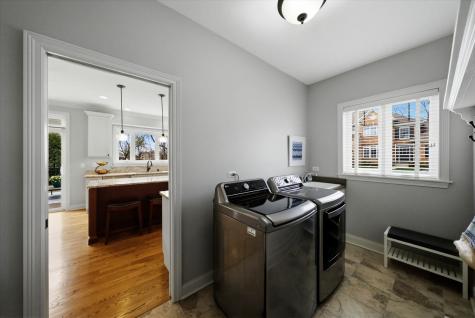 2061 Windham Circle Wheaton IL 60187