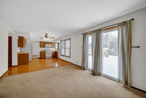 1818 Hawk Lane Elk Grove Village IL 60007